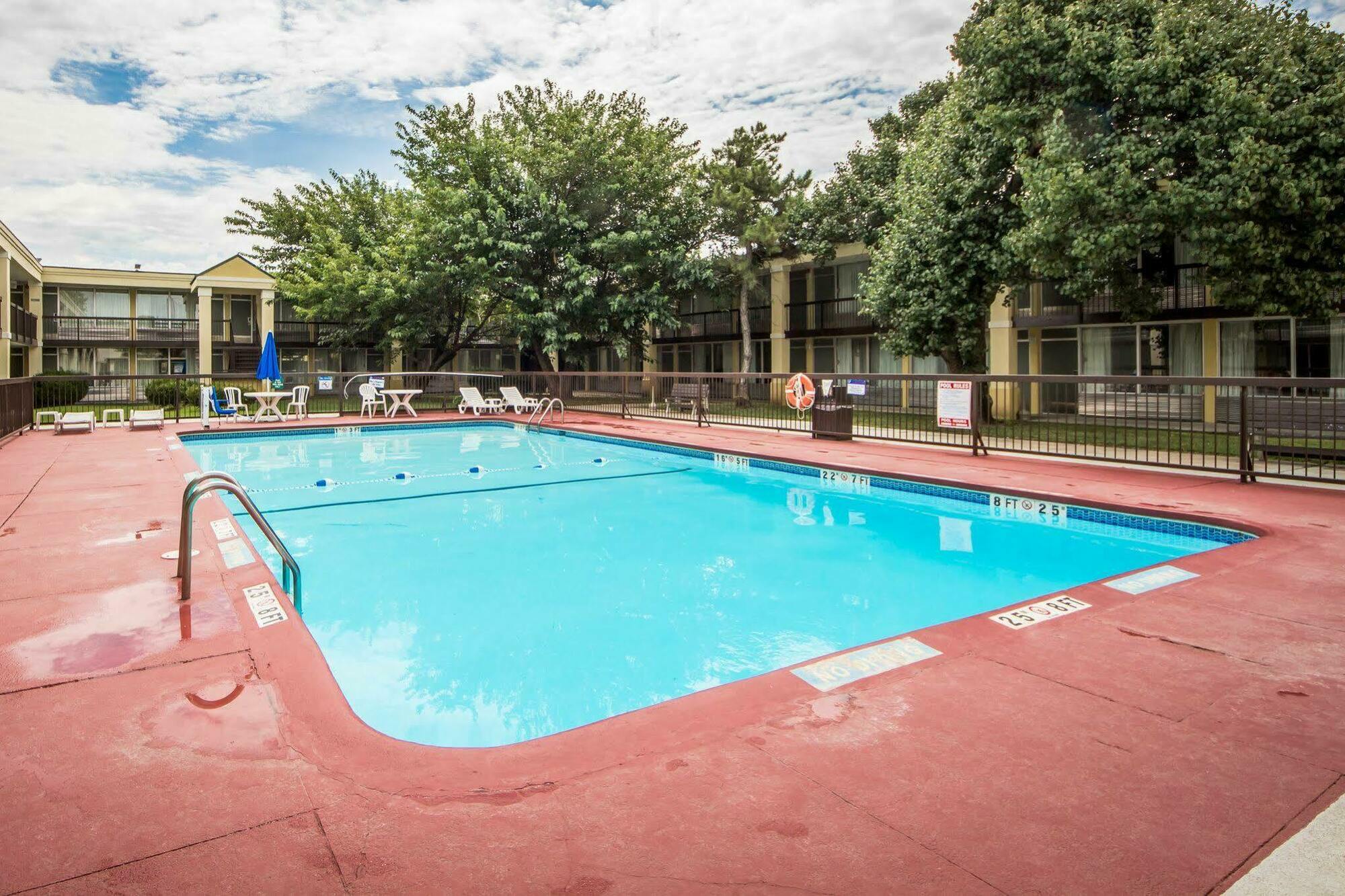 Quality Inn Ponca City Route 77 Bagian luar foto